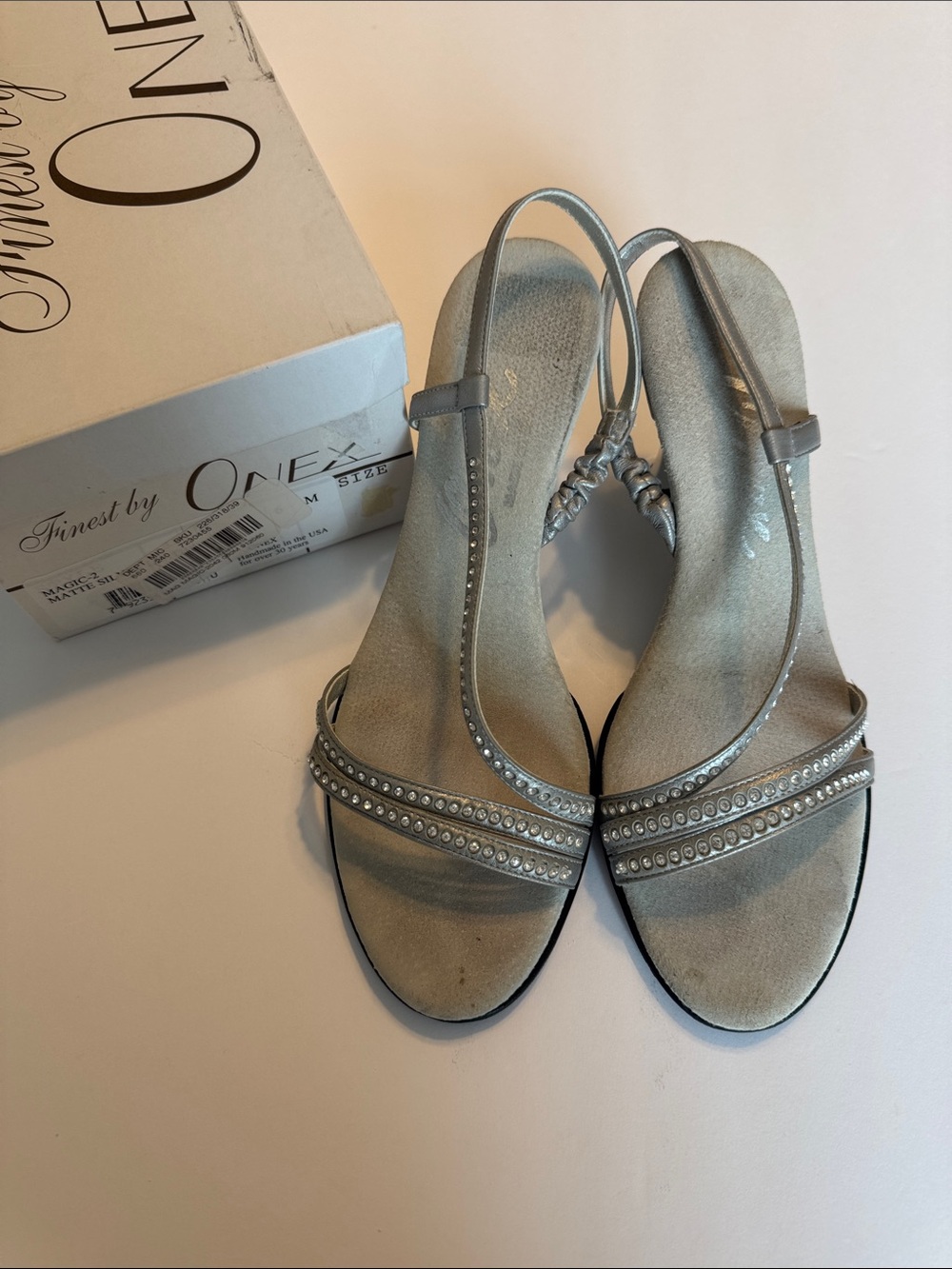 Onex Silver Rhinestone T-Strap Slingback Sandals NIB Size 6